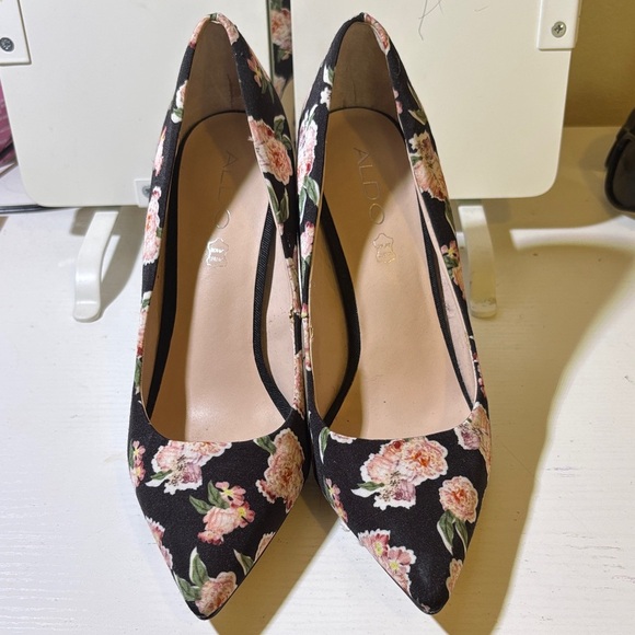 Aldo Shoes - Aldo Floral Black and Pink Heels